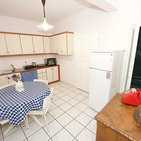 Aurora Corfu * Pelekas